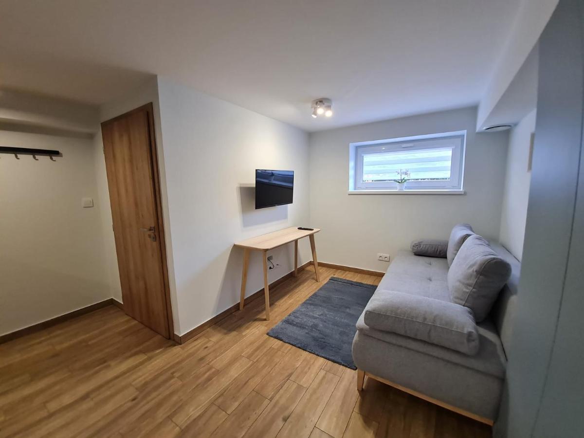 Apartment Laki18 *
